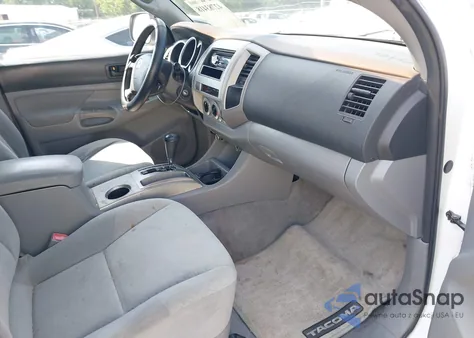 2005 Toyota Tacoma Prerunner V6 z USA, uszkodzony, nr VIN 3TMKU72N05M001264